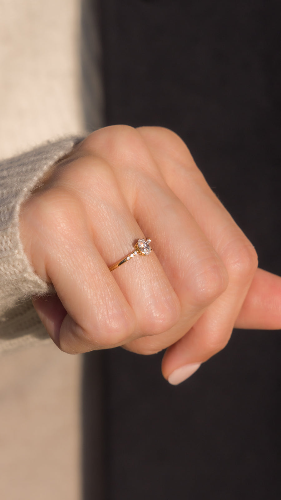 Micropavè oval cut diamond ring